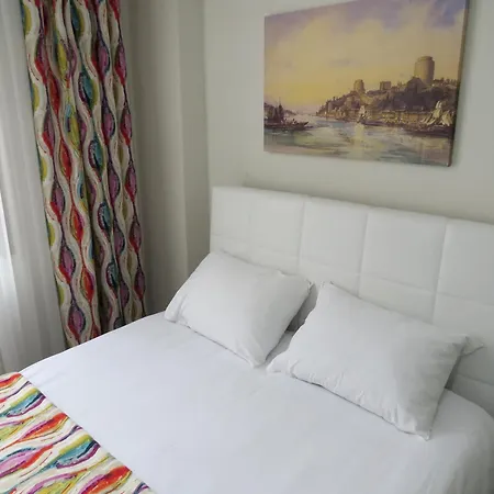 Istanberry - Paradise Two-bedroom With Elevator 3*