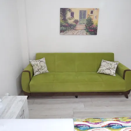 Istanberry - Paradise Two-bedroom With Elevator 3*