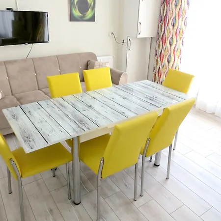 Aparthotel Istanberry - Paradise Two-bedroom With Elevator 3*
