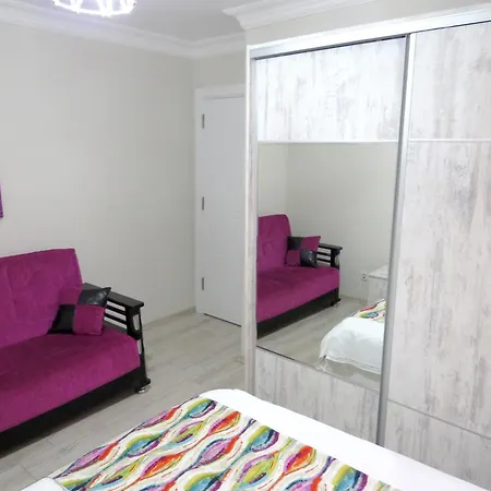 Istanberry - Paradise Two-bedroom With Elevator 3*